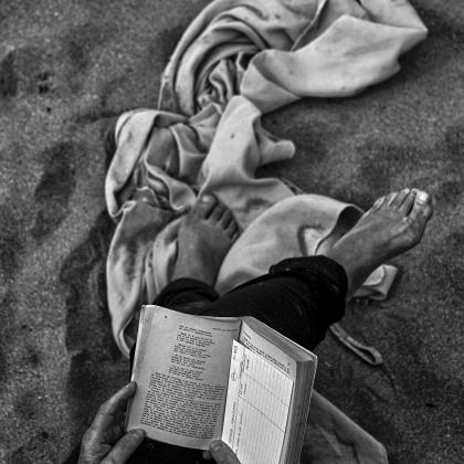 "Disfrutando en soledad". Autora: Arbil Iciar. Concurso de fotografia "Mirando la Soledad" MatiaZaleak